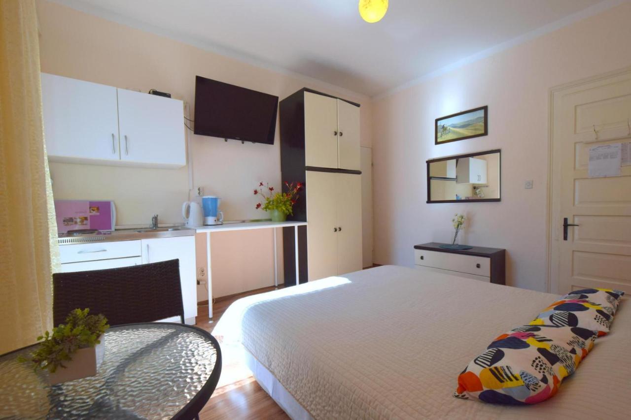 Apartments Margarita Malinska Kültér fotó